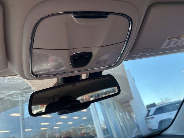 Used 2016 Jeep Cherokee Limited w/ Luxury Group FWD image 6