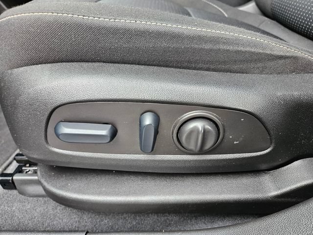 Used 2023 GMC Acadia SLE w/ Driver Convenience Package AWD/4WD image 9