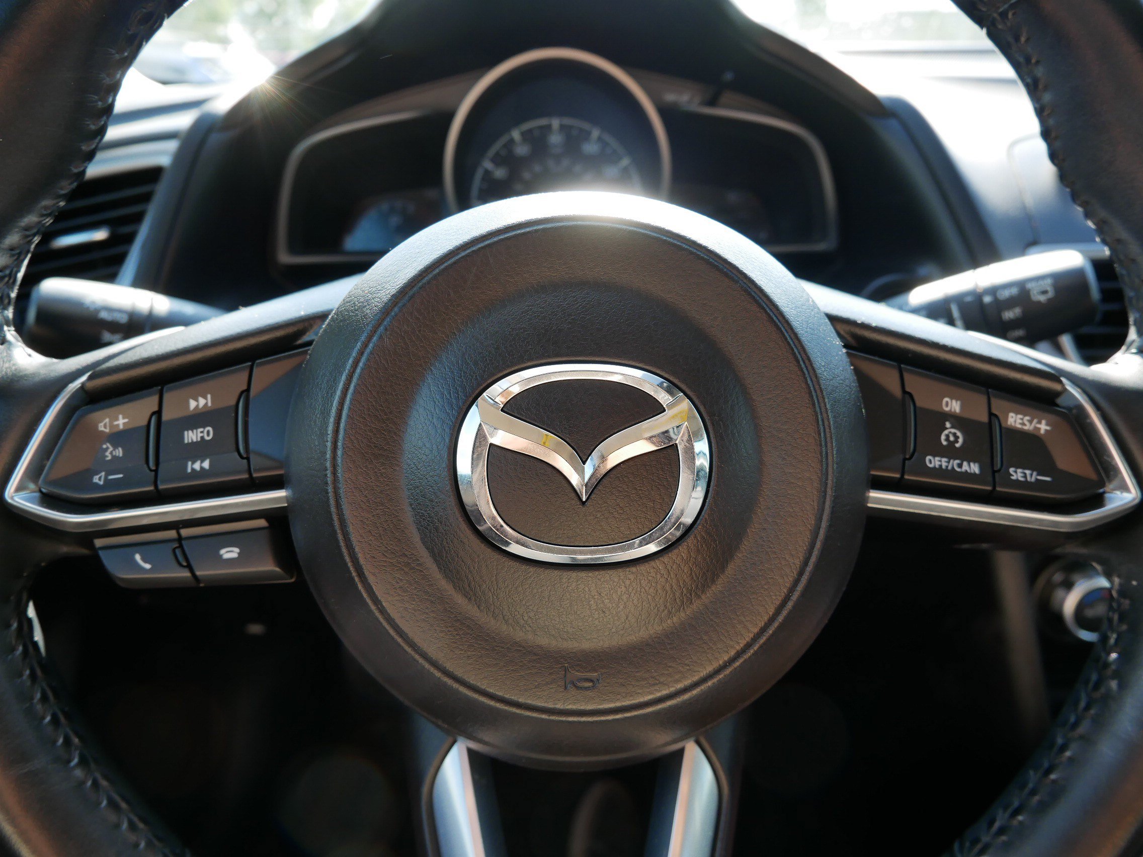 Used 2017 MAZDA MAZDA3 Touring FWD image 25