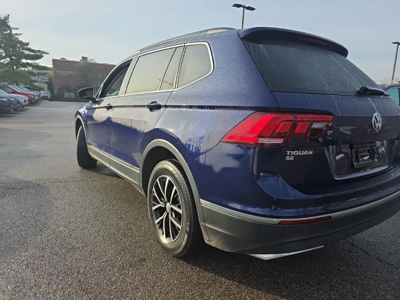 Used 2021 Volkswagen Tiguan SE image 19