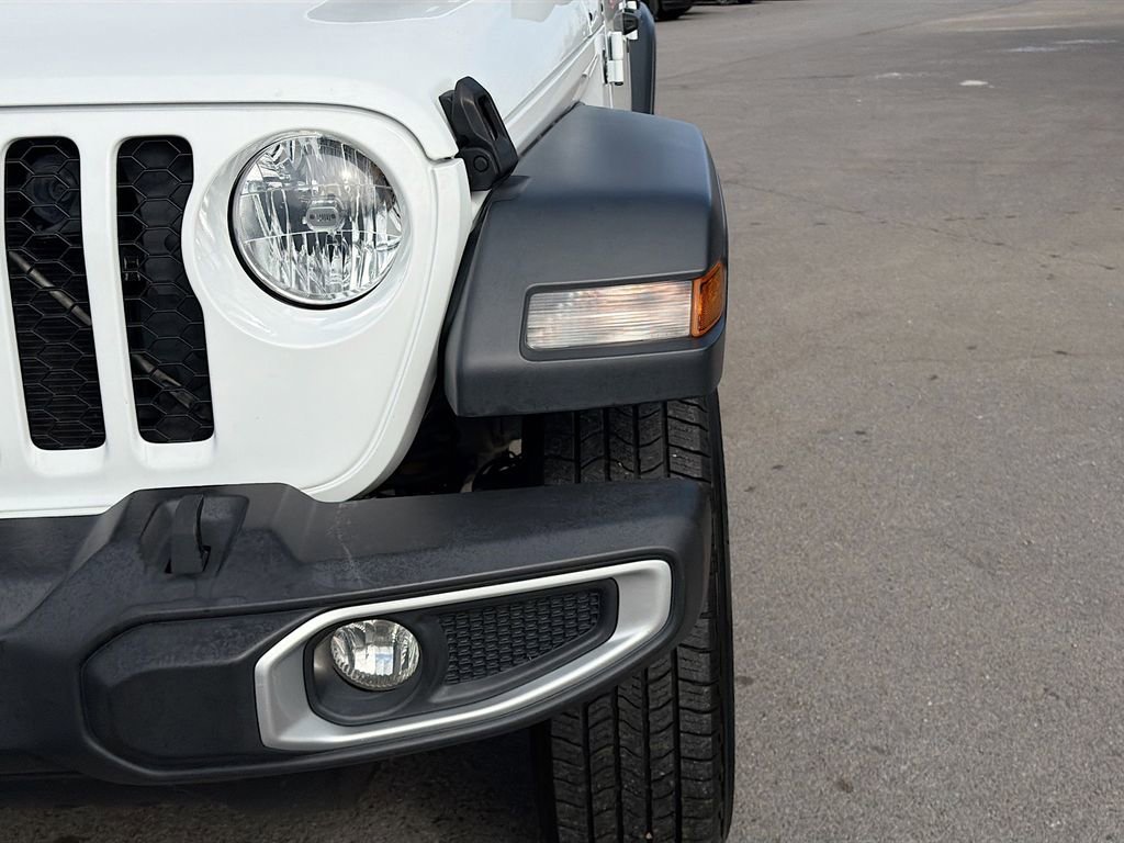 Used 2023 Jeep Gladiator Sport image 11