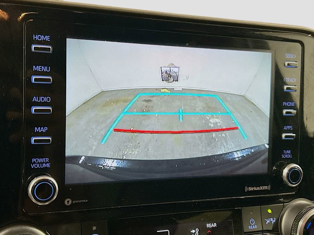 Used 2022 Toyota Highlander L FWD image 11