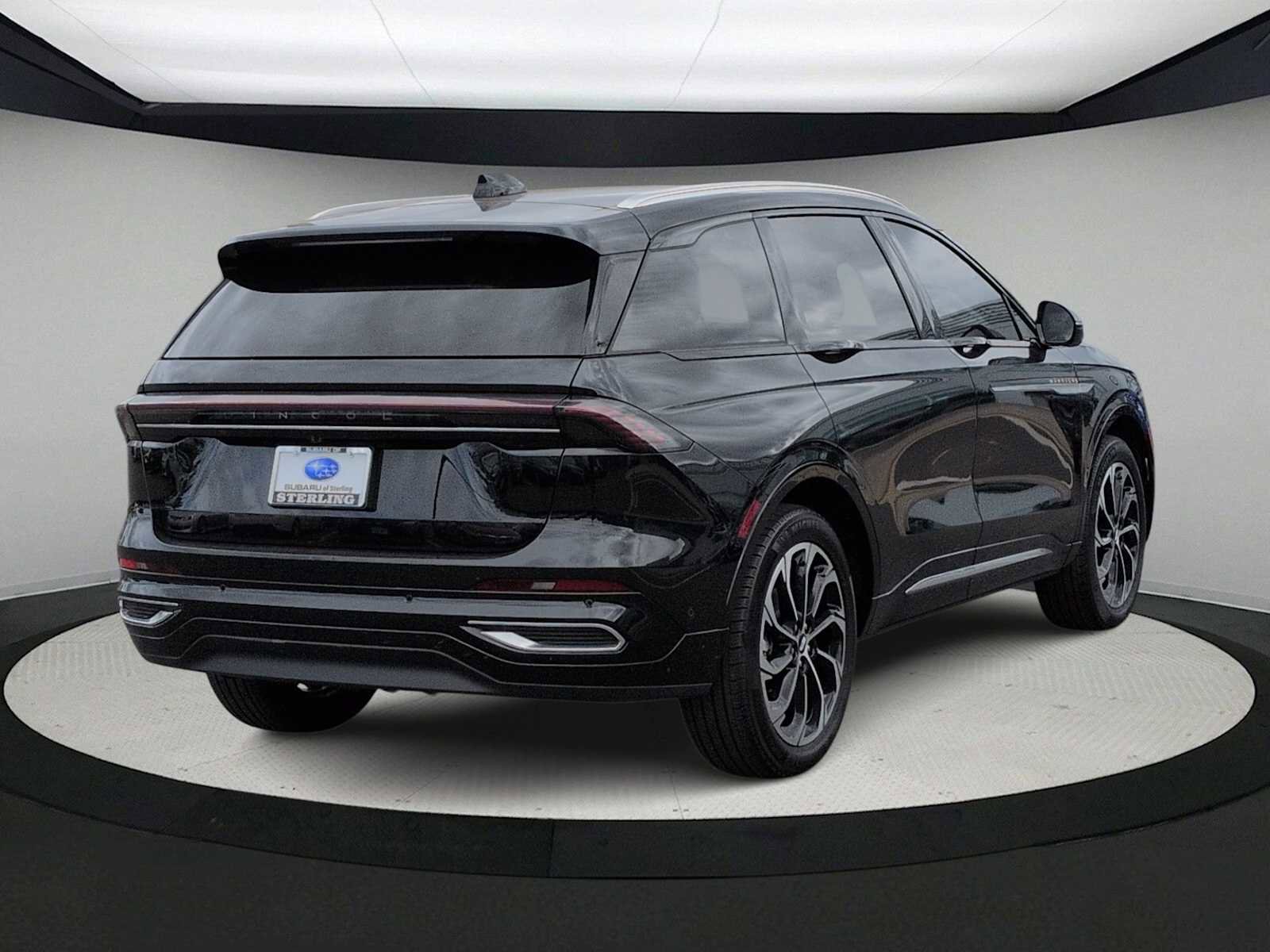 Used 2024 Lincoln Nautilus Reserve image 8