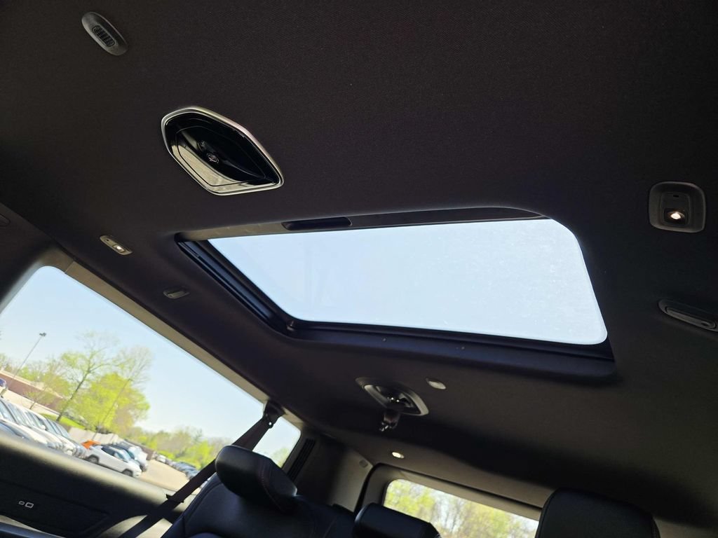 New 2026 Jeep Grand Wagoneer L Limited AWD/4WD image 18