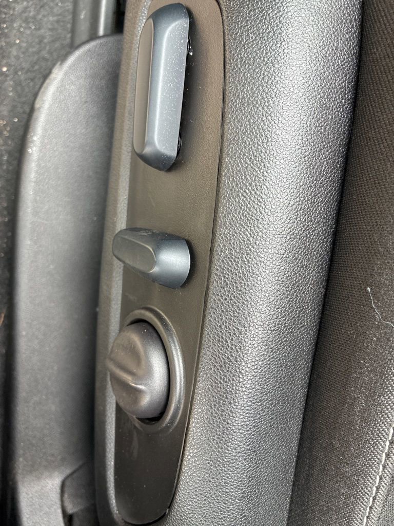 Used 2024 Chevrolet Blazer LT w/ Convenience Package FWD image 5