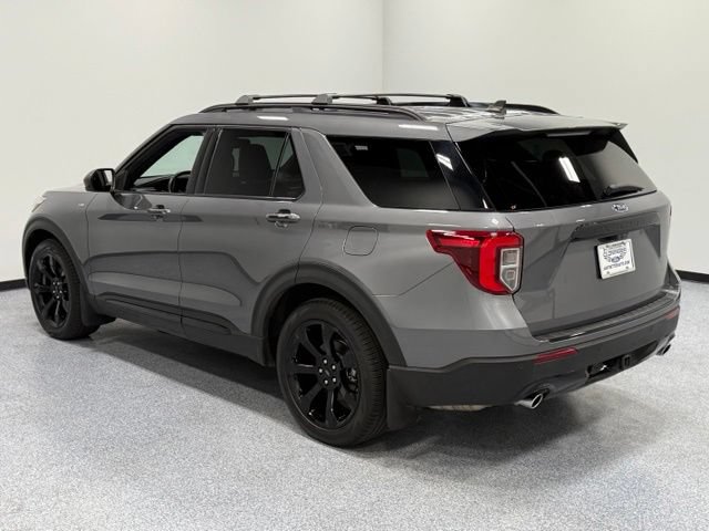 Used 2024 Ford Explorer ST-Line w/ Class IV Trailer Tow Package RWD image 7
