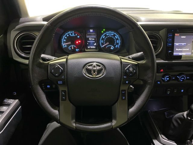 Used 2018 Toyota Tacoma TRD Sport image 16