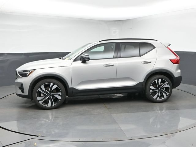 Used 2023 Volvo XC40 B5 Ultimate w/ Protection Package Premier AWD/4WD image 6