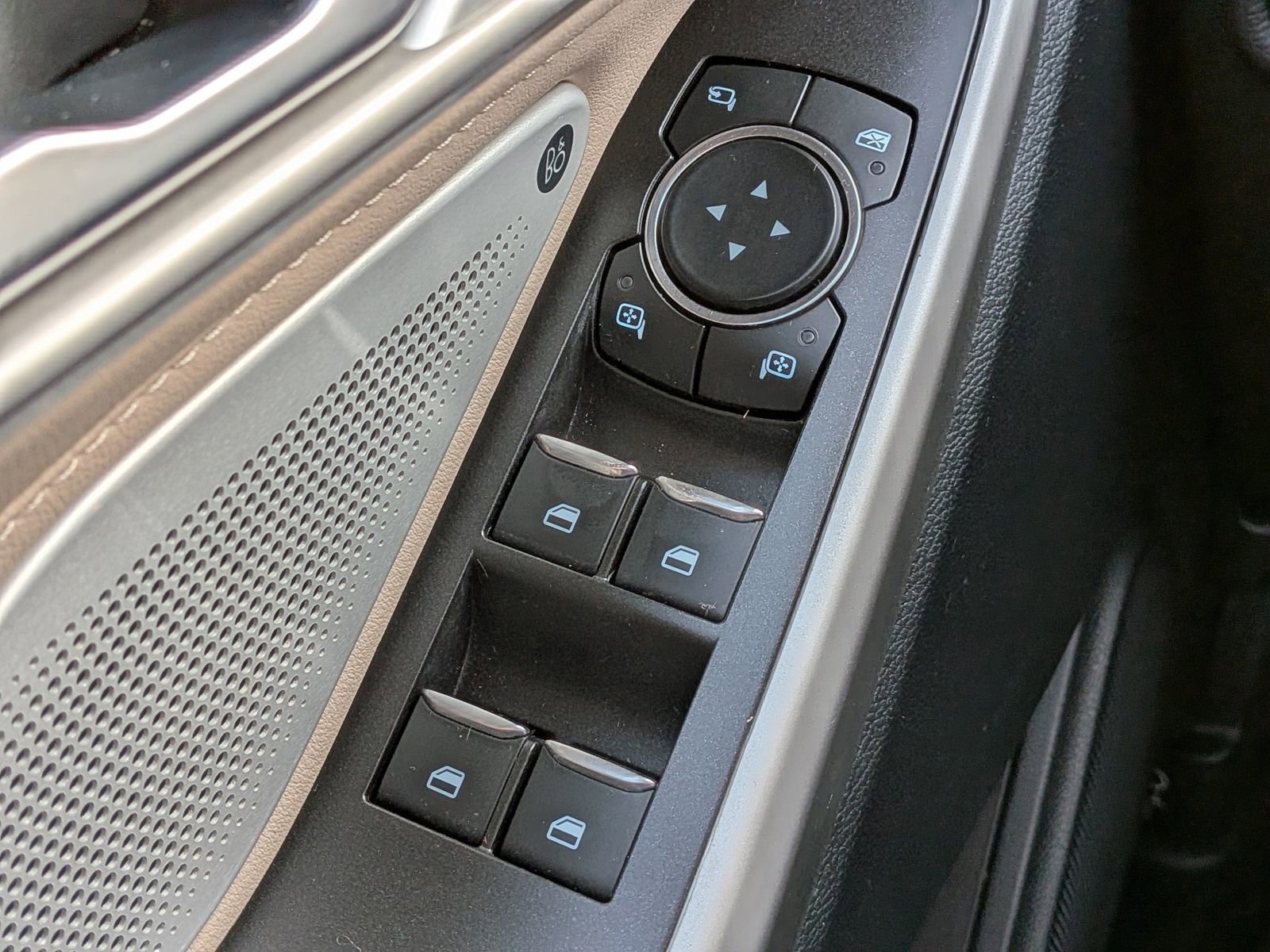 Certified 2023 Ford Explorer Limited w/ Limited Technology Package image 29