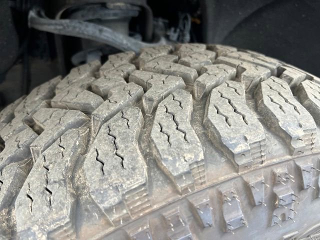 Used 2020 GMC Sierra 1500 AT4 w/ AT4 Premium Package image 28