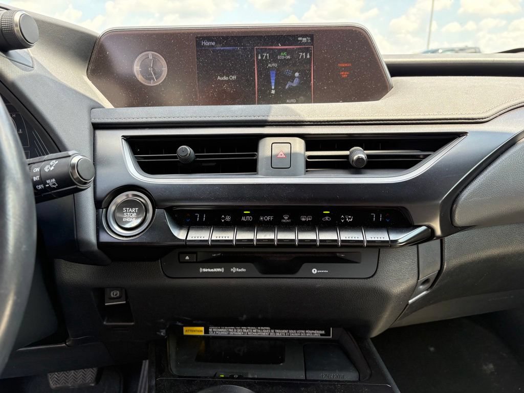 Used 2022 Lexus UX 200 w/ Accessory Package (Z1) FWD image 18