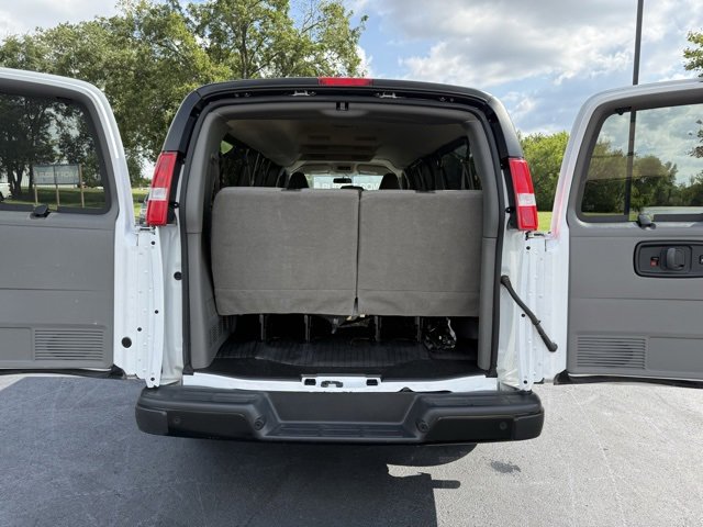 Used 2025 Chevrolet Express 3500 LS image 16