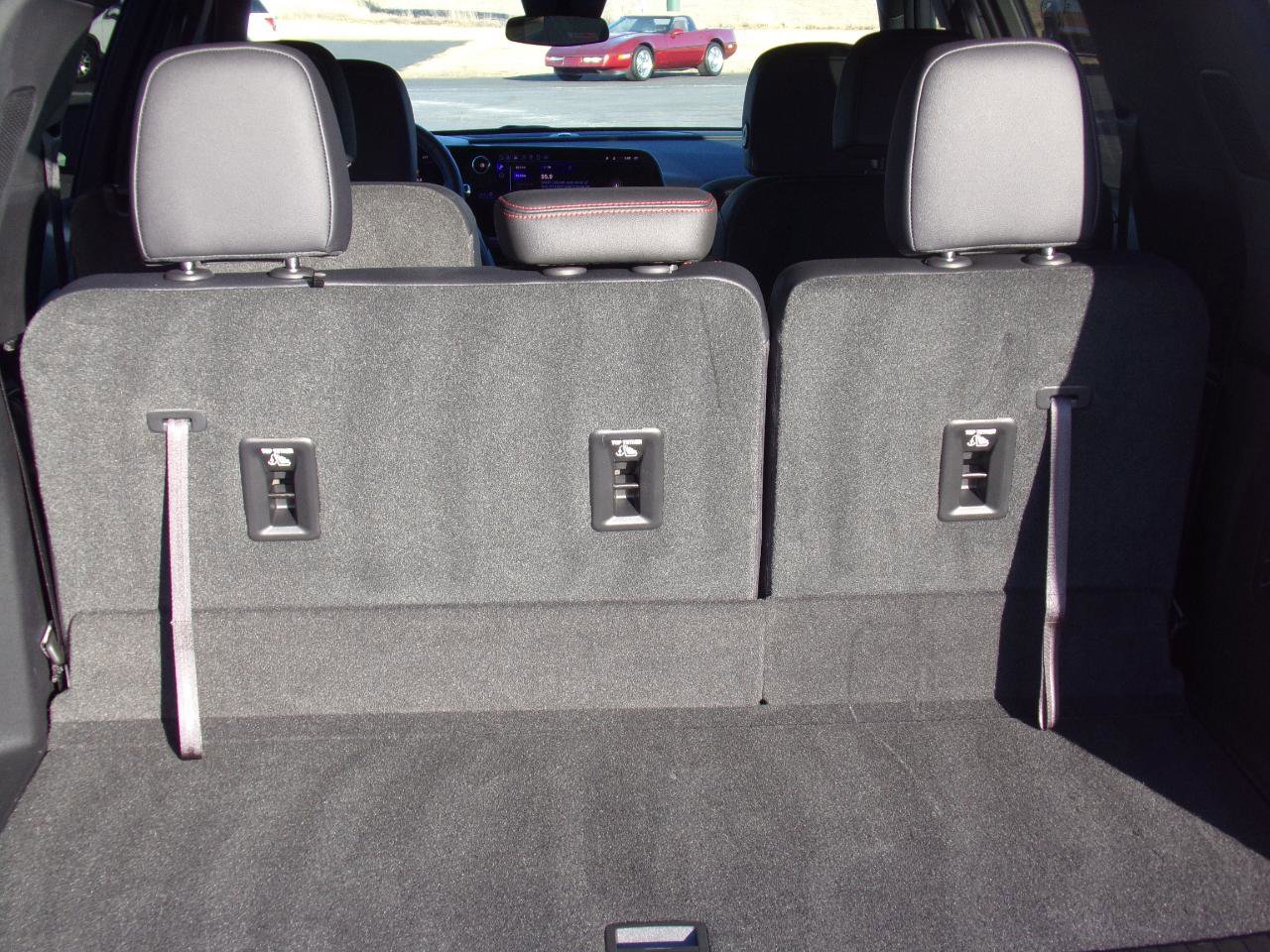 Used 2025 Chevrolet Traverse Z71 image 31