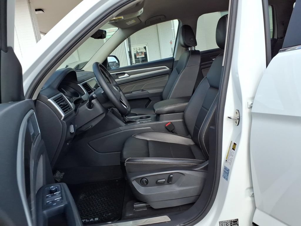 Used 2021 Volkswagen Atlas SE FWD image 16