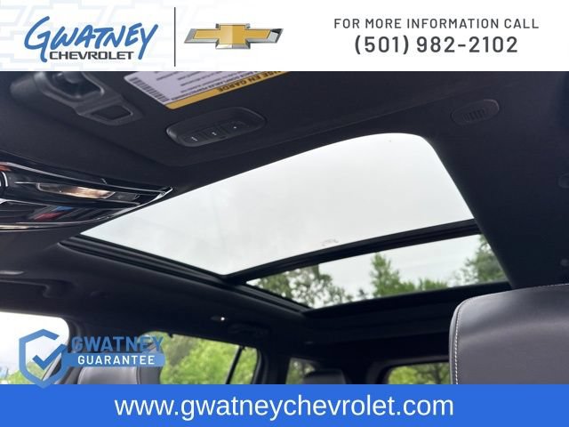Used 2023 Jeep Grand Cherokee Overland w/ Luxury Tech Group IV AWD/4WD image 28