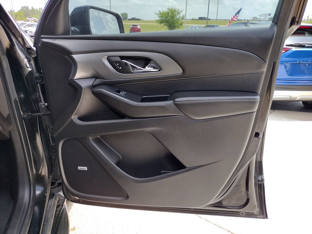 Used 2021 Chevrolet Traverse Premier w/ Redline Edition AWD/4WD image 27