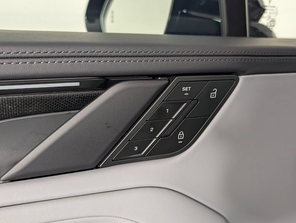 New 2026 Porsche Cayenne Turbo AWD/4WD image 26