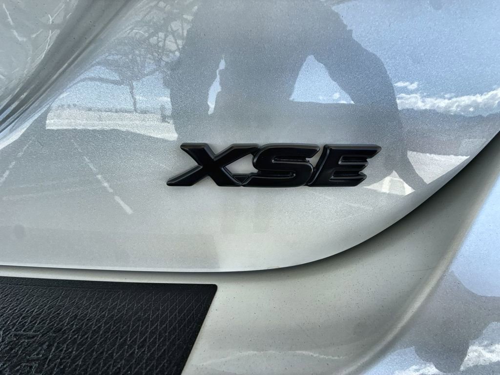 Used 2022 Toyota Camry XSE FWD image 24