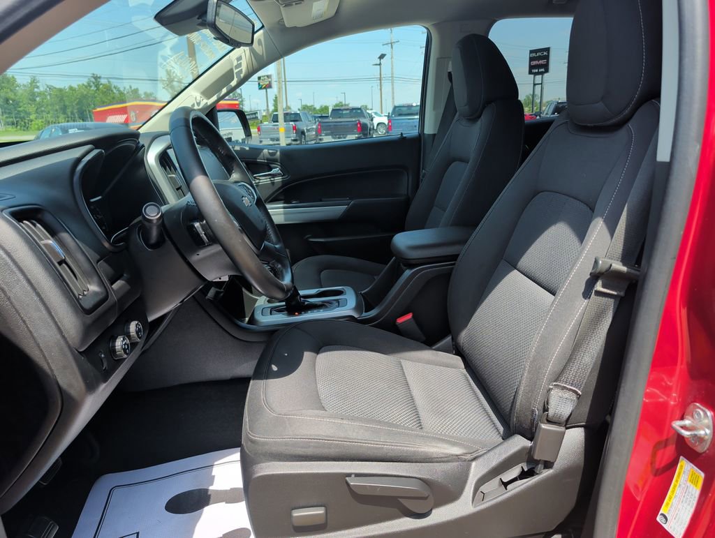 Used 2016 Chevrolet Colorado LT w/ LT Convenience Package AWD/4WD image 8