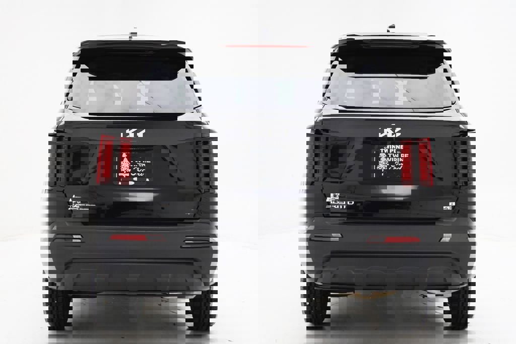 Used 2023 Kia Sorento LX image 8