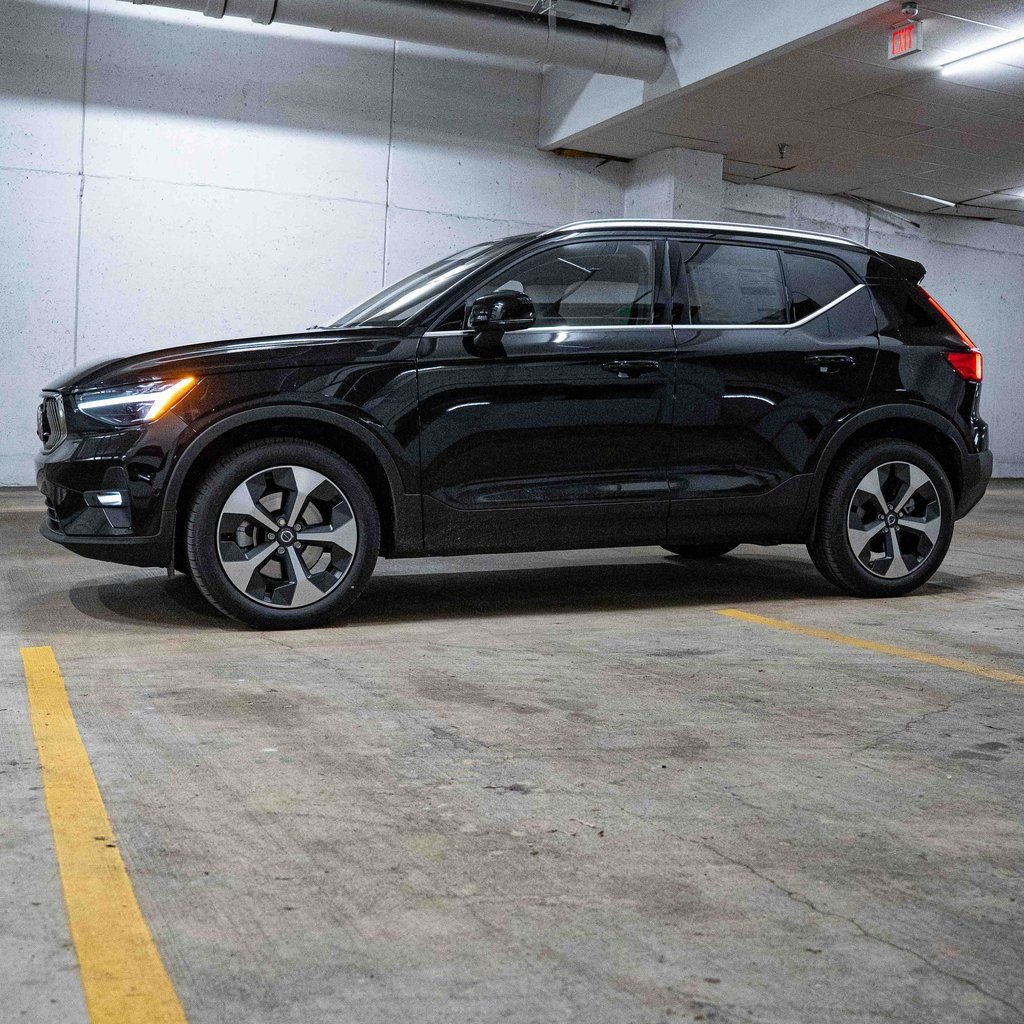 New 2025 Volvo XC40 B5 Plus w/ Protection Package Premier image 3