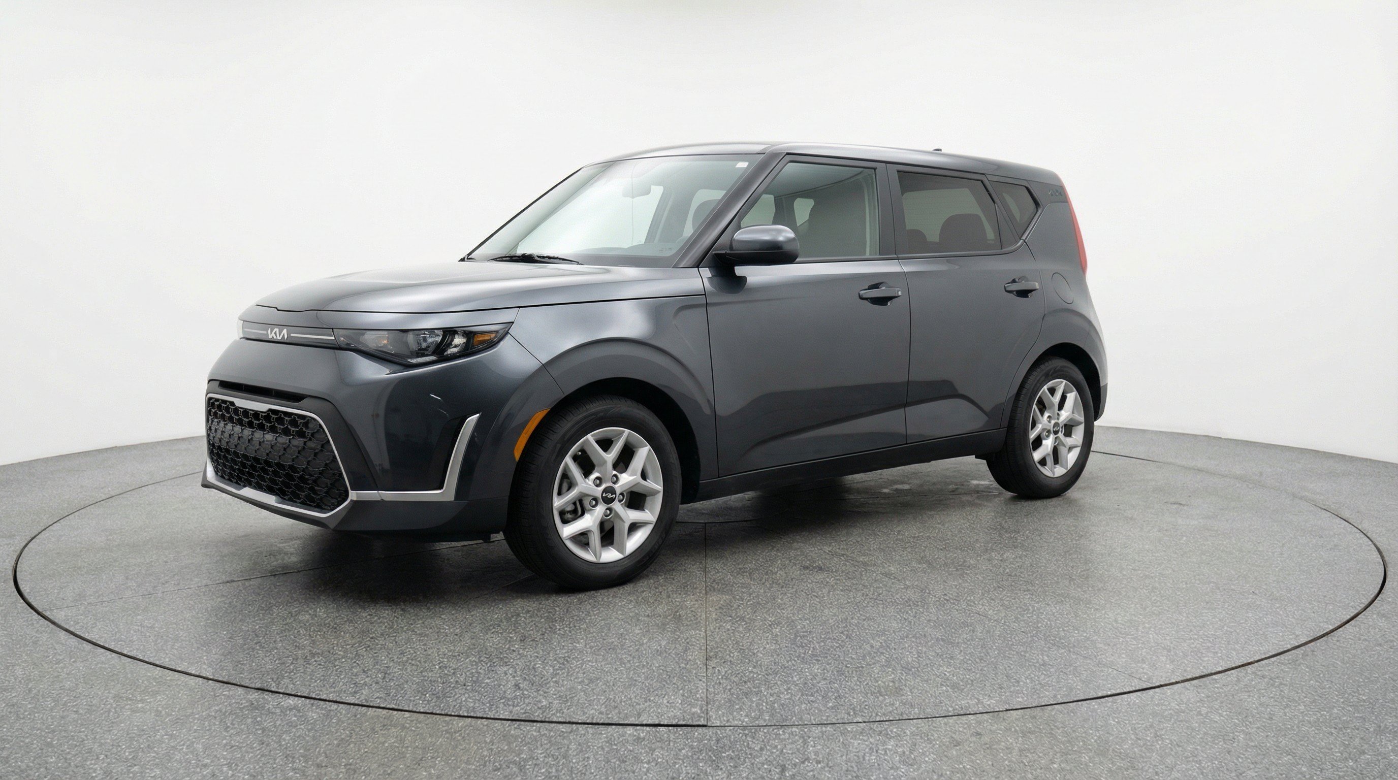 Used 2025 Kia Soul FWD image 3
