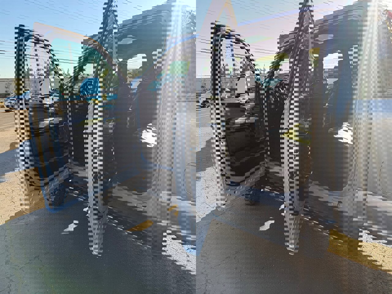 Used 2017 Ford F350 Lariat w/ Chrome Package image 13