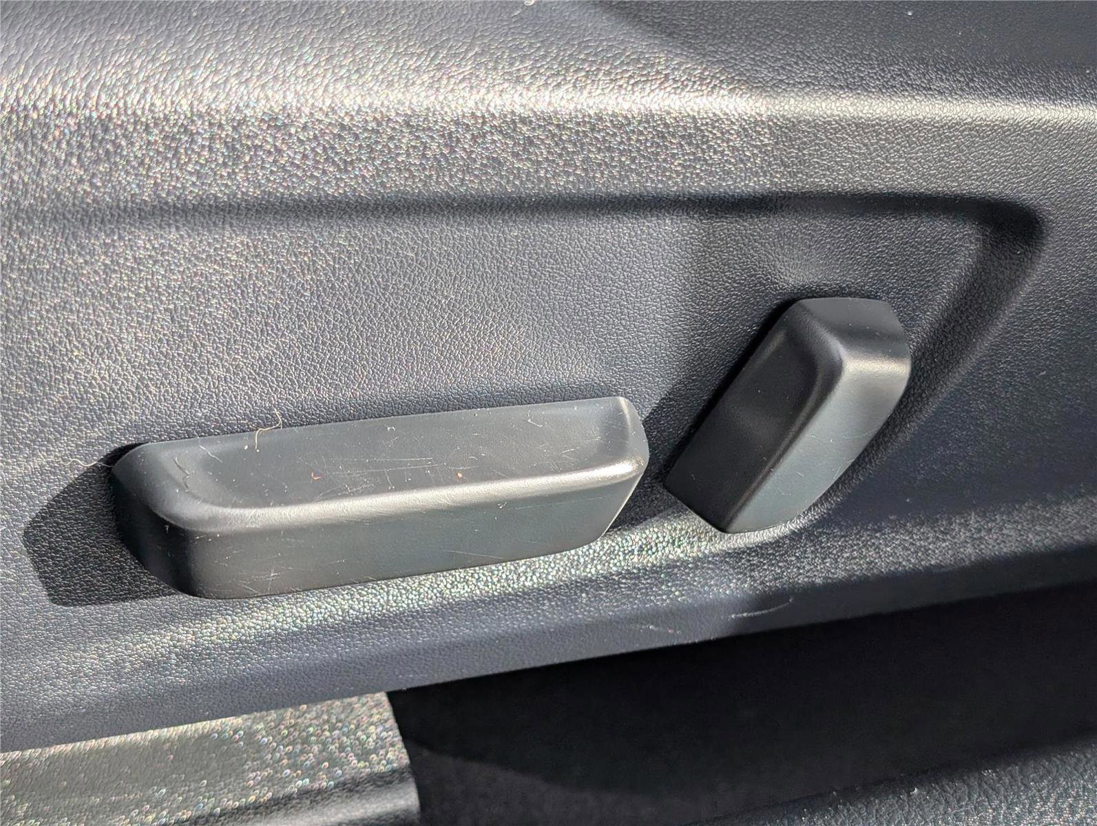 Used 2021 Lexus IS 300 AWD w/ Comfort Package image 19