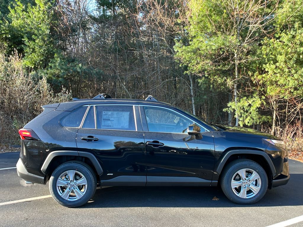 New 2025 Toyota RAV4 LE image 6