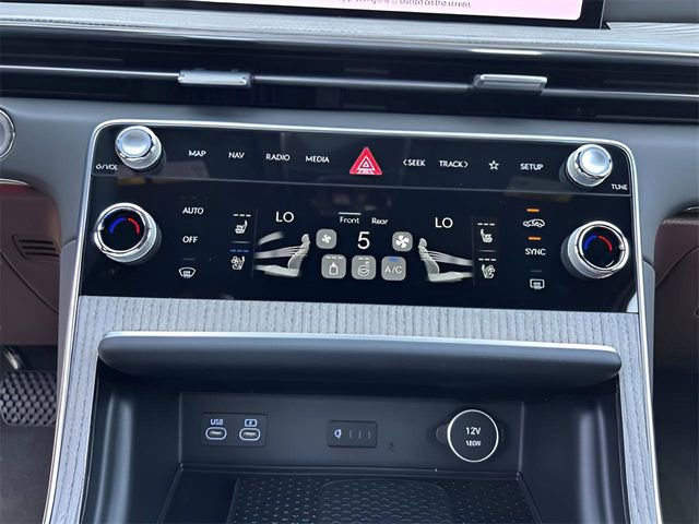 New 2025 Genesis GV80 3.5T Prestige image 26