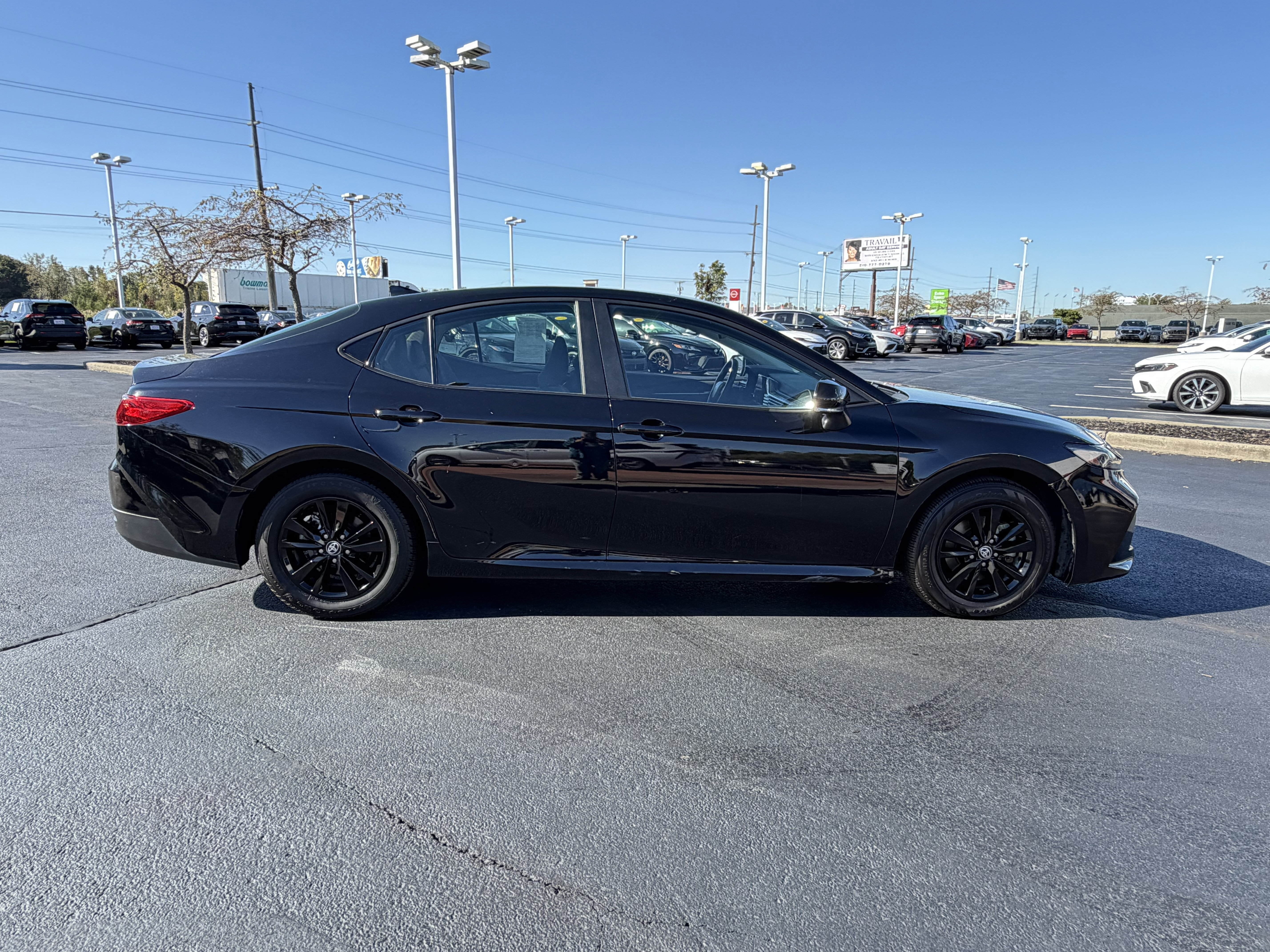 Used 2025 Toyota Camry LE FWD image 9