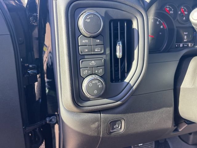 New 2026 Chevrolet Silverado 1500 Custom w/ Turbomax Blackout Package AWD/4WD image 19