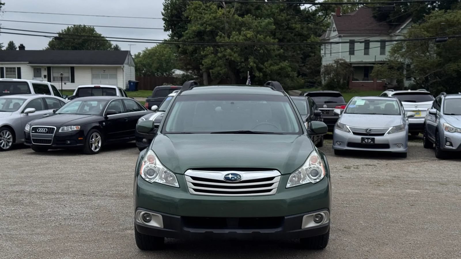Used 2011 Subaru Outback 2.5i Premium w/ All-Weather Pkg AWD/4WD image 3