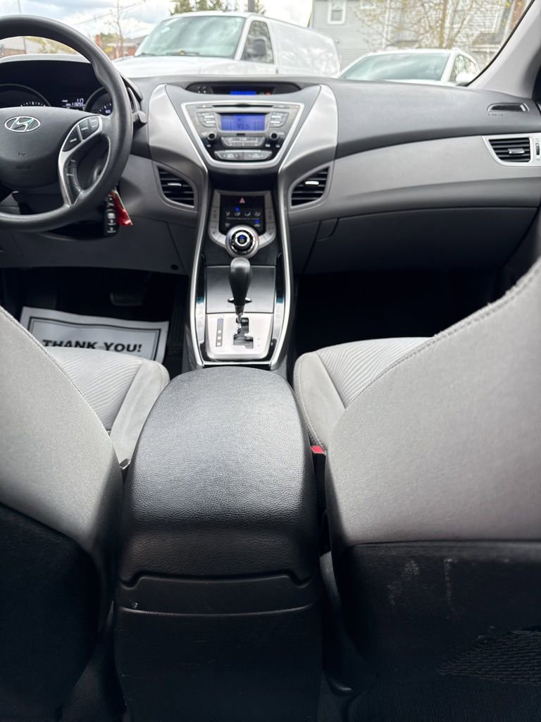 Used 2013 Hyundai Elantra GLS w/ Preferred Pkg FWD image 26