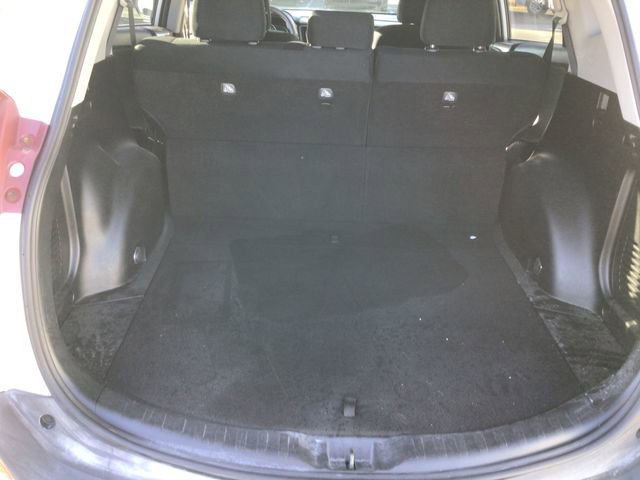 Used 2015 Toyota RAV4 LE image 30