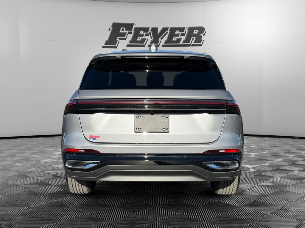 Used 2025 Lincoln Nautilus Premier w/ Equipment Group 102A image 4