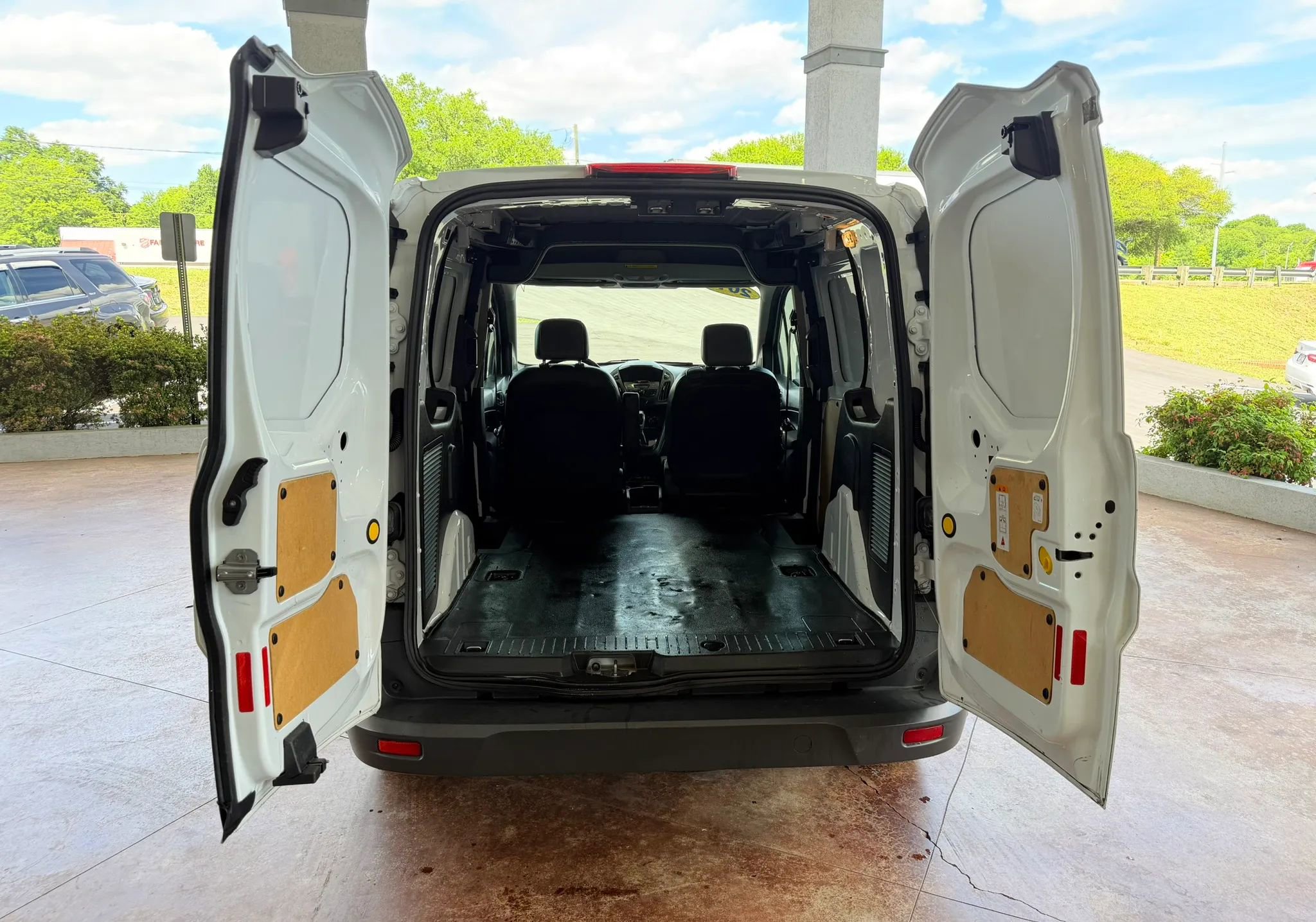 Used 2018 Ford Transit Connect XL FWD image 19