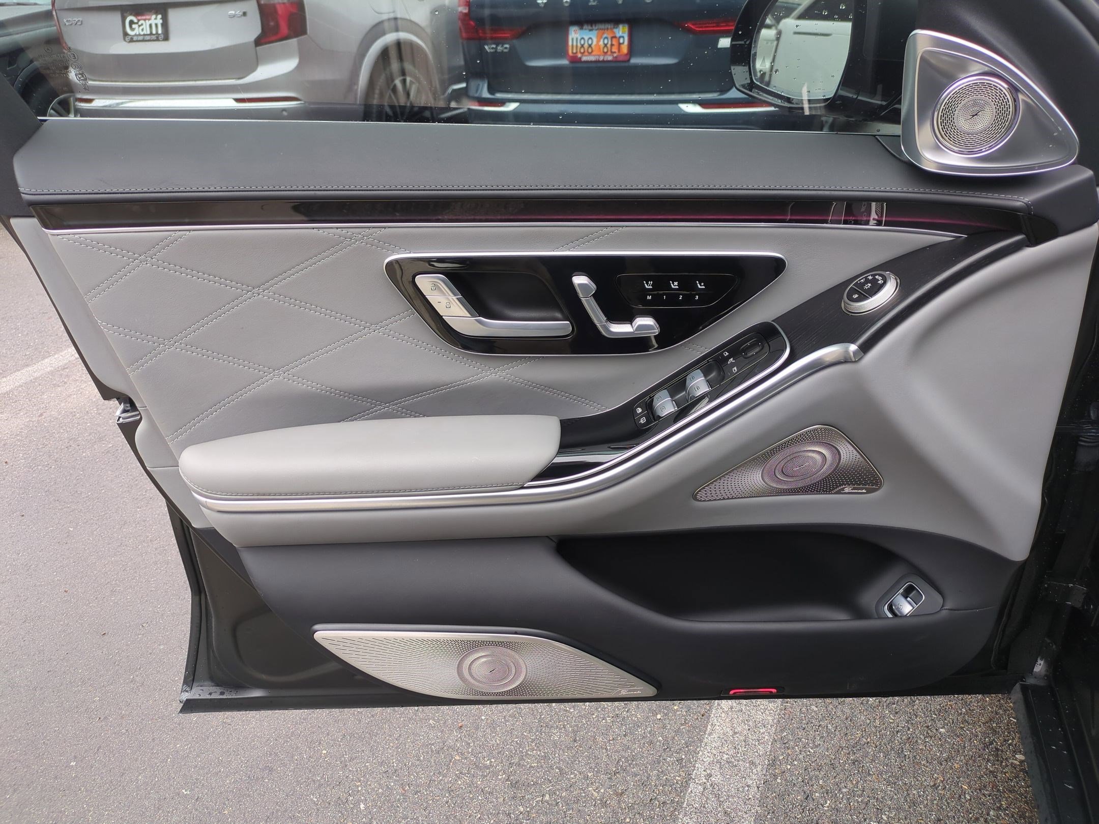 Used 2025 Mercedes-Benz Maybach S 580 4MATIC image 12