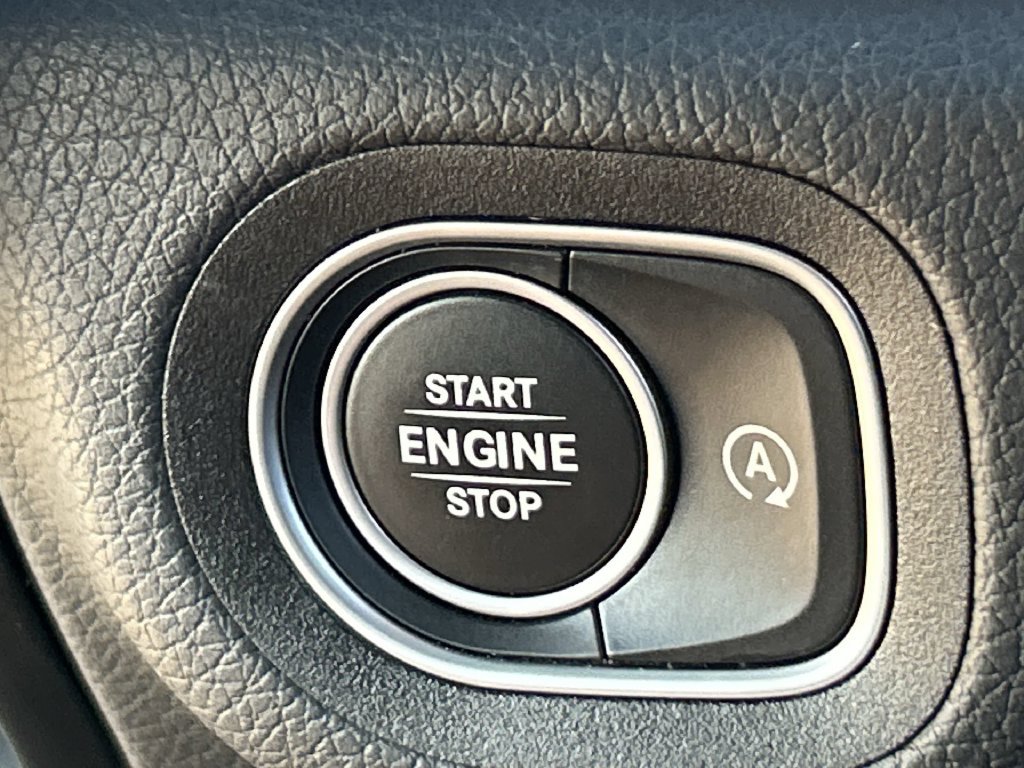 Used 2024 Mercedes-Benz GLS 450 4MATIC image 17