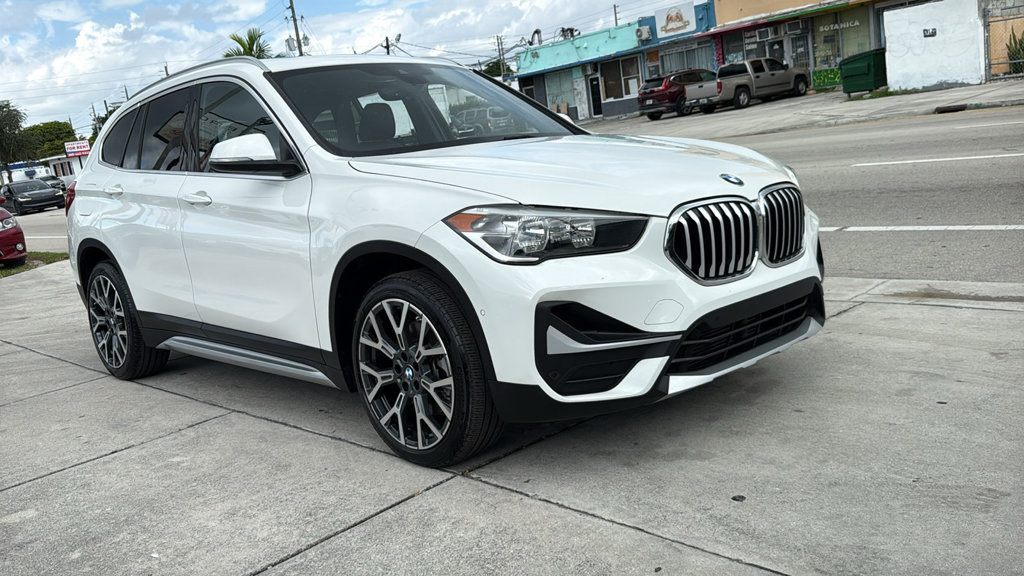 Used 2022 BMW X1 sDrive28i w/ Convenience Package FWD image 17
