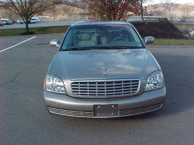 Used 2004 Cadillac De Ville image 3