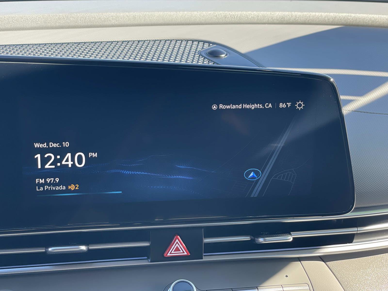 Certified 2024 Hyundai Elantra Blue image 10