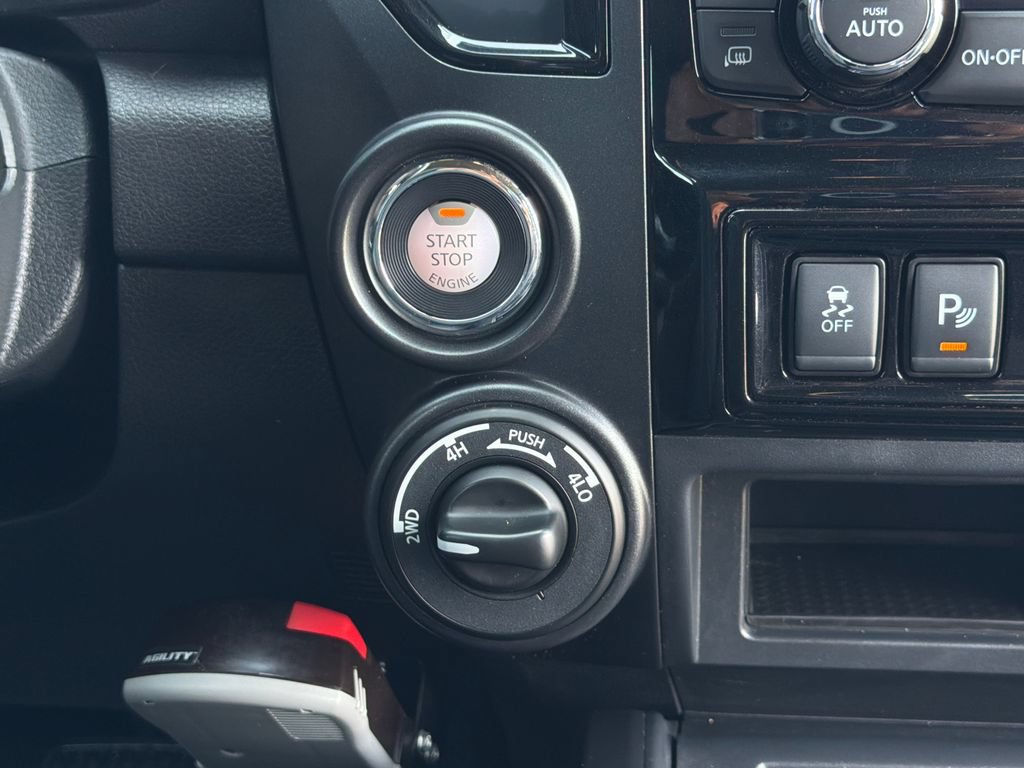 Used 2020 Nissan Titan PRO-4X AWD/4WD image 10