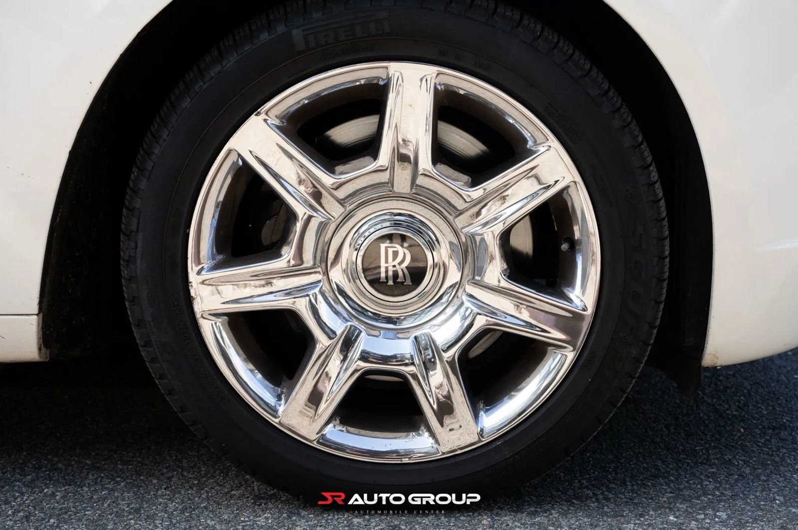 Used 2012 Rolls-Royce Ghost image 11