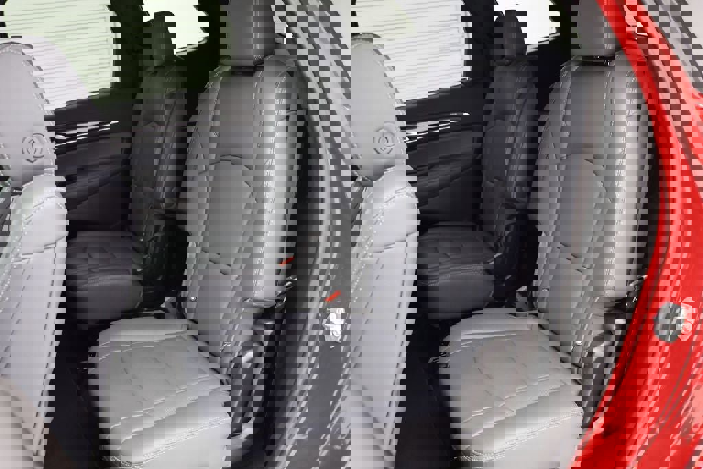 Used 2024 Buick Enclave Premium image 13