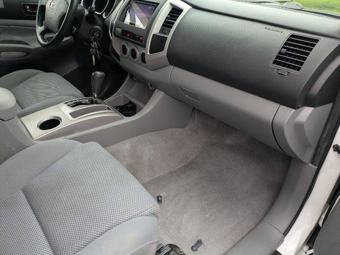 Used 2007 Toyota Tacoma PreRunner RWD image 15