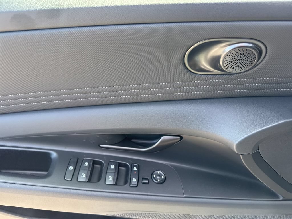 New 2026 Hyundai Elantra Sport FWD image 9