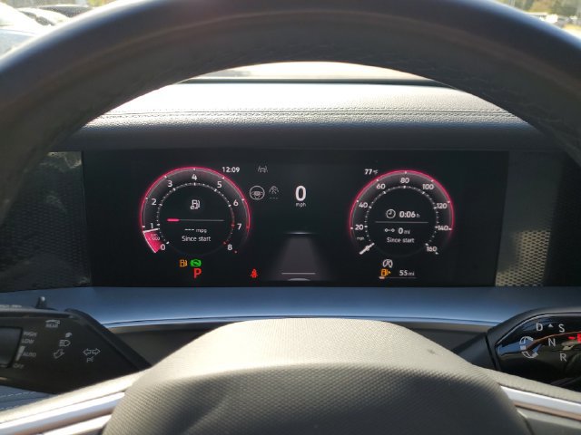 Used 2025 Volkswagen Tiguan SE R-Line FWD image 30