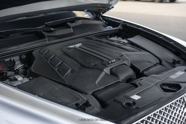 Used 2021 Bentley Bentayga AWD/4WD image 15