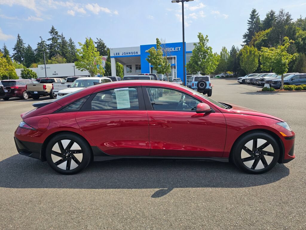 Used 2024 Hyundai Ioniq 6 SE AWD/4WD image 4